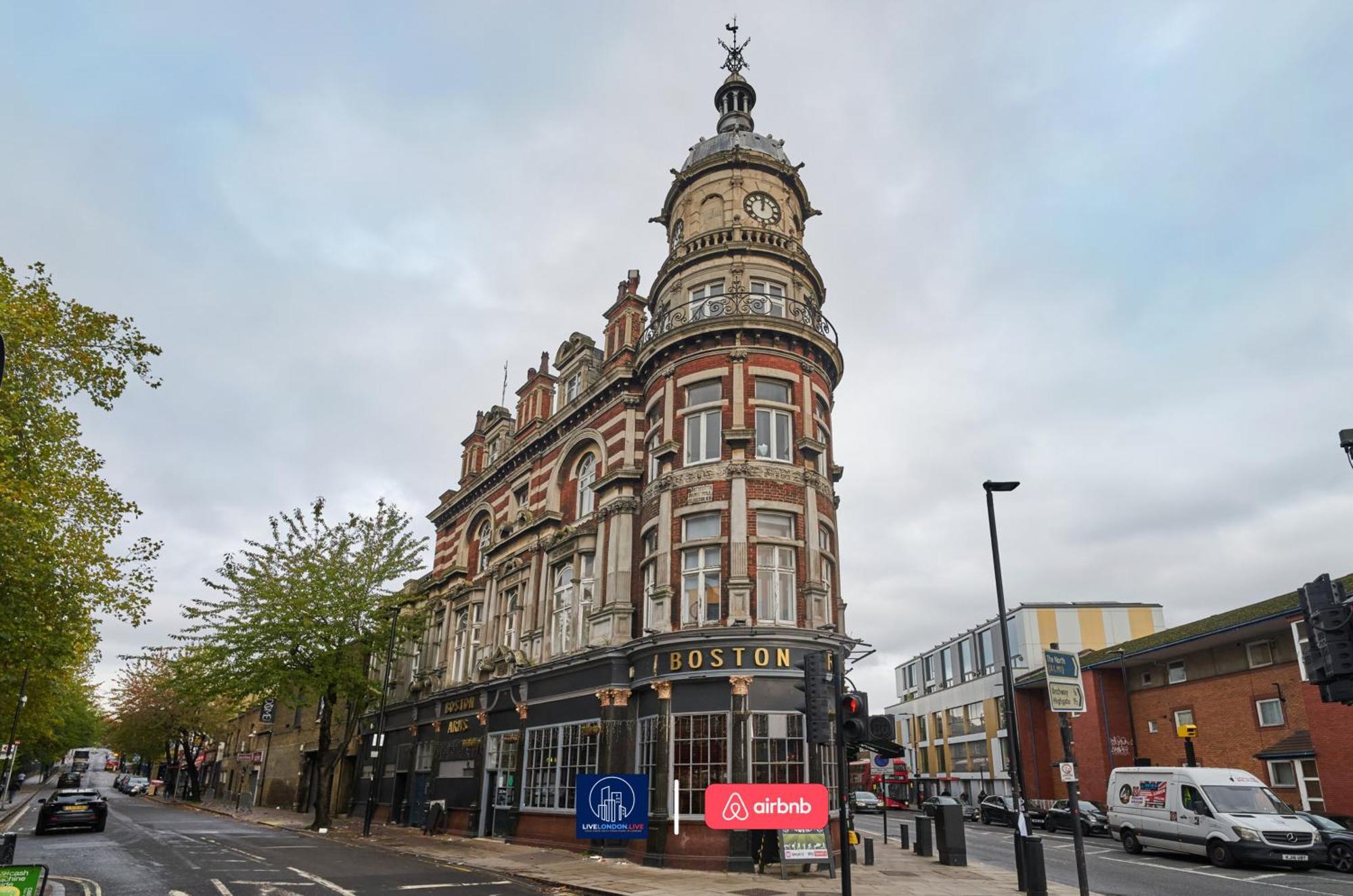Last-Minute Specials L Sleeps Up To 4 Guests L One-Bedroom Apartment With King Bed And High Ceilings Near Camden By Live London Short Lets & Serviced Accommodation المظهر الخارجي الصورة