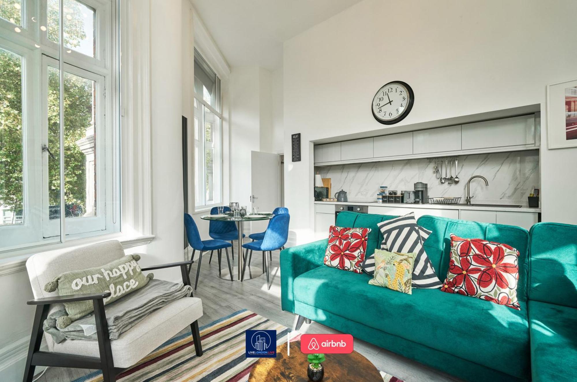 Last-Minute Specials L Sleeps Up To 4 Guests L One-Bedroom Apartment With King Bed And High Ceilings Near Camden By Live London Short Lets & Serviced Accommodation المظهر الخارجي الصورة