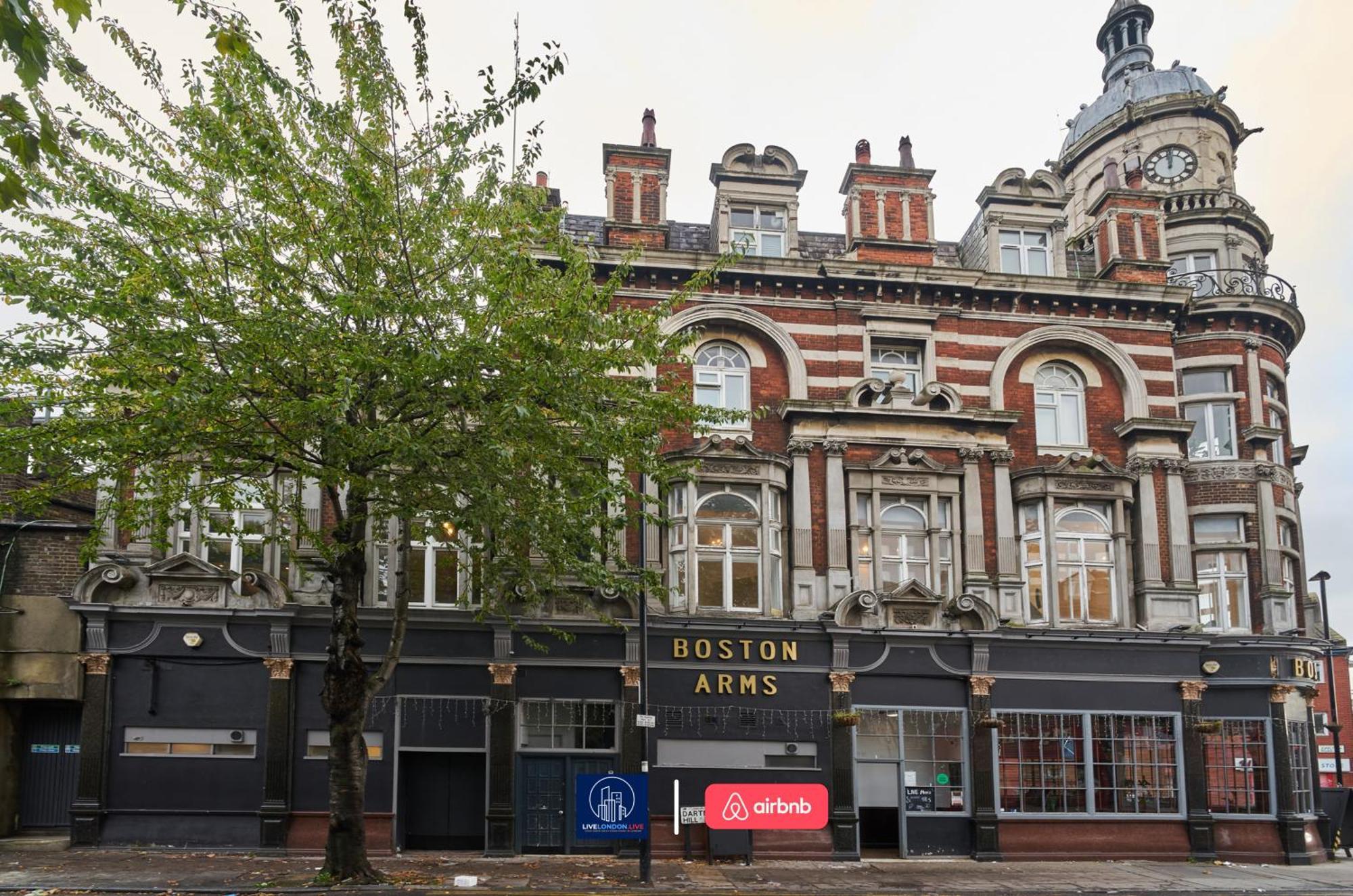 Last-Minute Specials L Sleeps Up To 4 Guests L One-Bedroom Apartment With King Bed And High Ceilings Near Camden By Live London Short Lets & Serviced Accommodation المظهر الخارجي الصورة