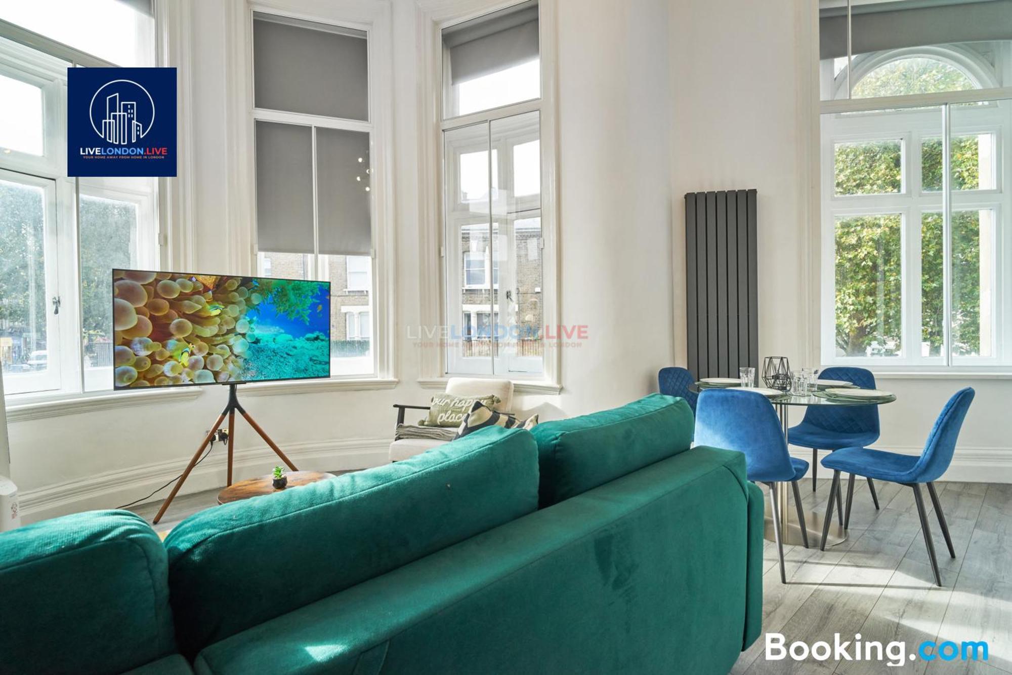 Last-Minute Specials L Sleeps Up To 4 Guests L One-Bedroom Apartment With King Bed And High Ceilings Near Camden By Live London Short Lets & Serviced Accommodation المظهر الخارجي الصورة